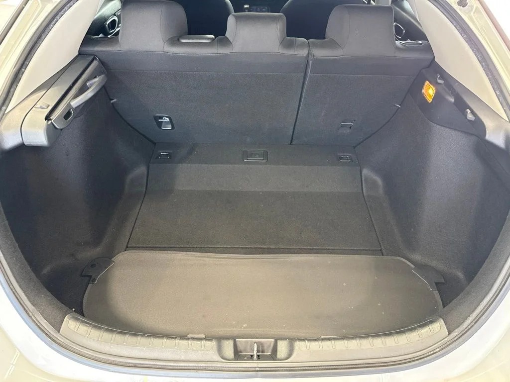 Used 2023 White Honda LX image 13