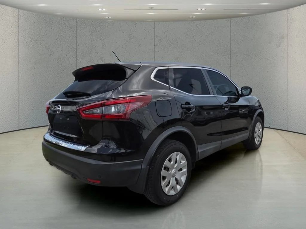 Used 2020 Magnetic Black Pearl Nissan S image 4