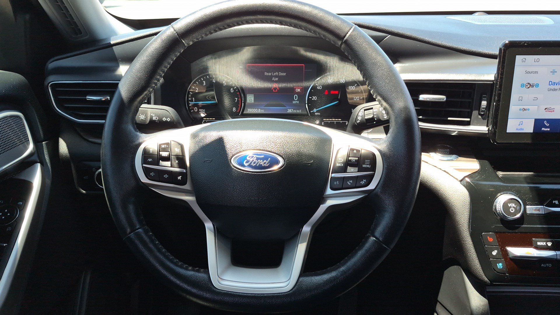 Used 2023 Silver Metallic Ford Limited image 15
