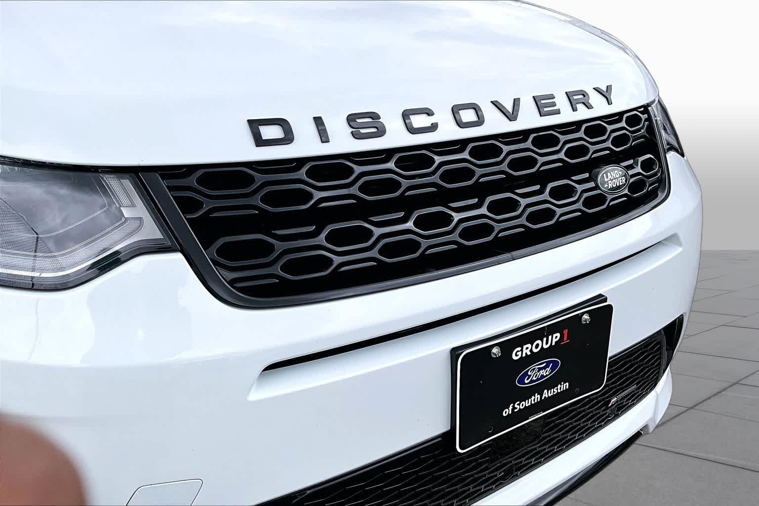 Used 2023 Ostuni Pearl White Land Rover SE R-Dynamic image 30