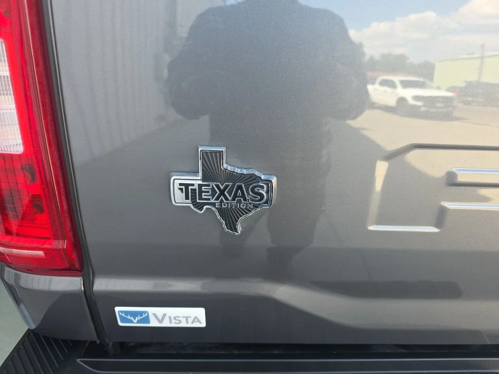 Used 2023 Gray Metallic Ford XLT image 8