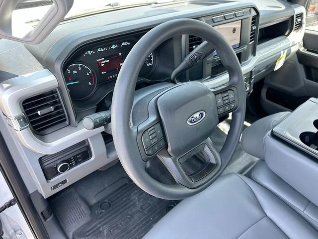 New 2024 Oxford White Ford XL image 7