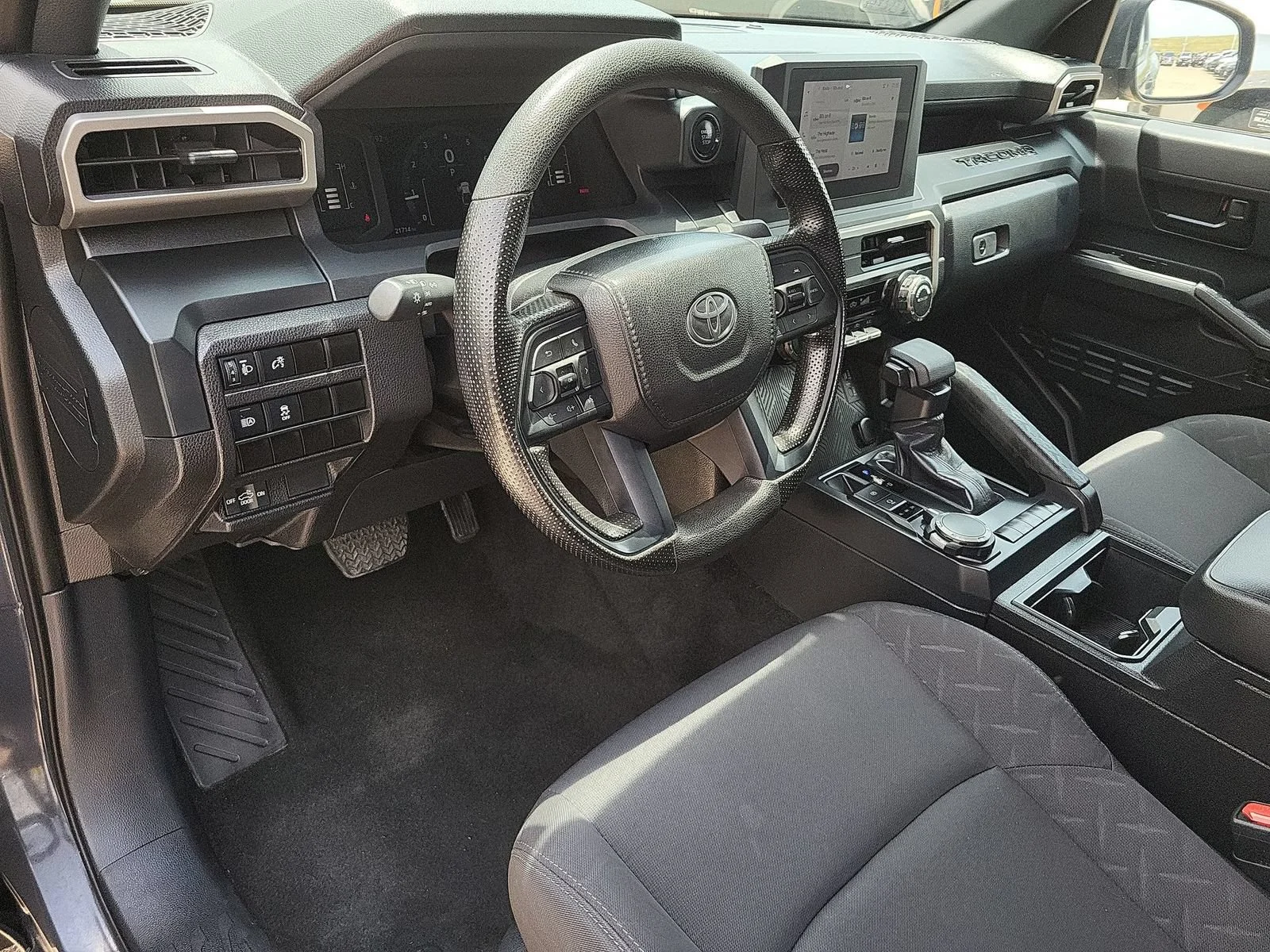 2024 Toyota Tacoma SR - Photo 10