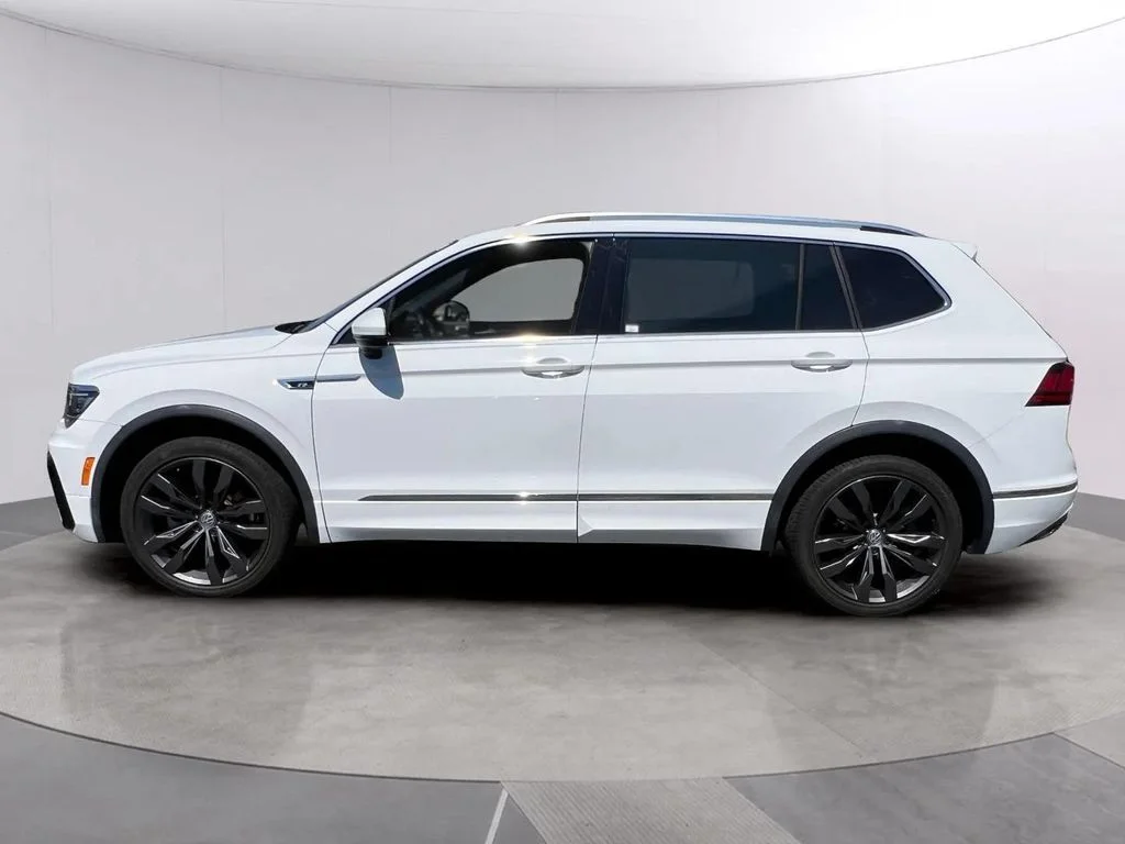 Used 2021 Pure White Volkswagen 2.0T SEL Premium R-Line image 3