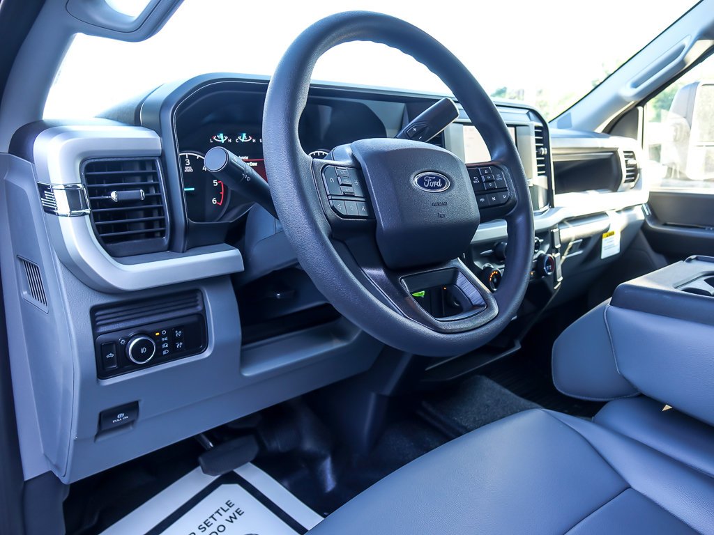 New 2026 Oxford White Ford 11' KUV image 19