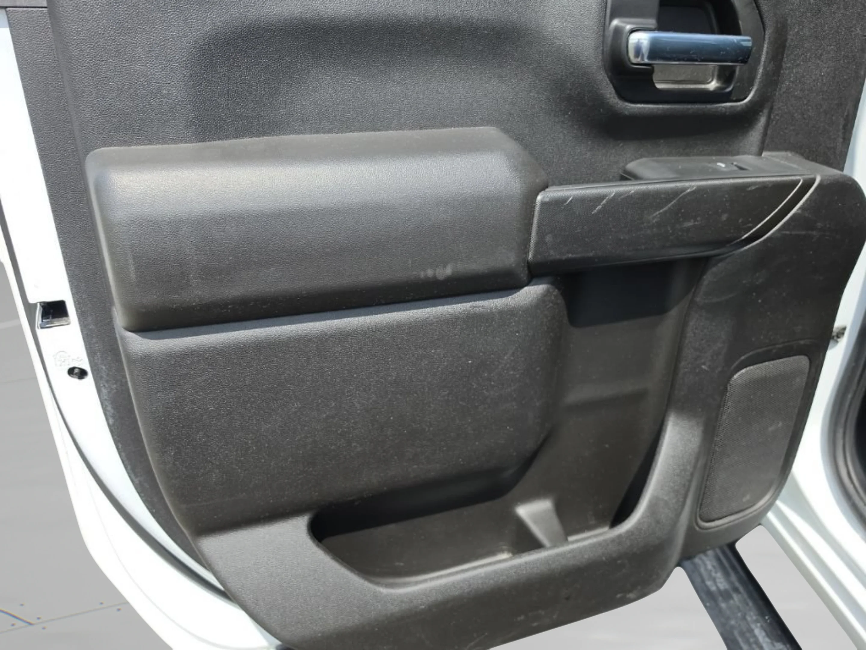 Used 2022 Summit White Chevrolet WT image 20