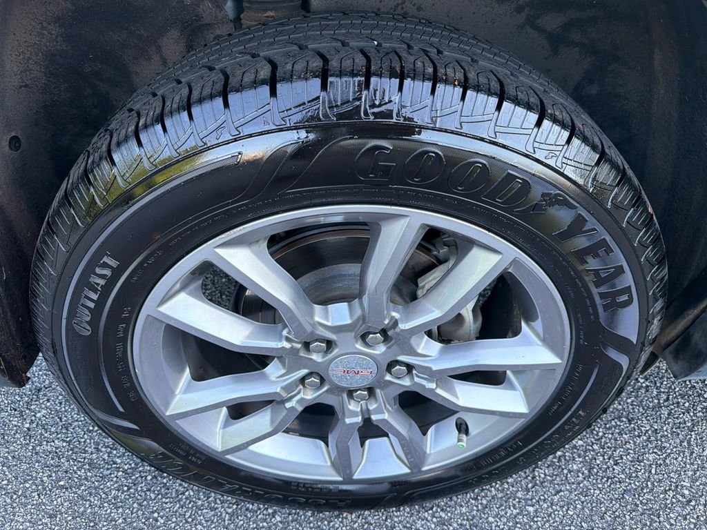 2022 GMC Terrain SLT - Photo 17