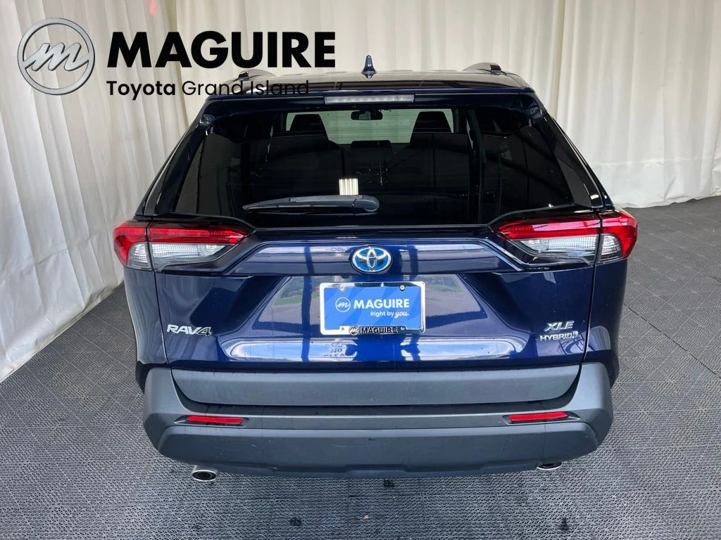 Used 2021  Toyota XLE image 30