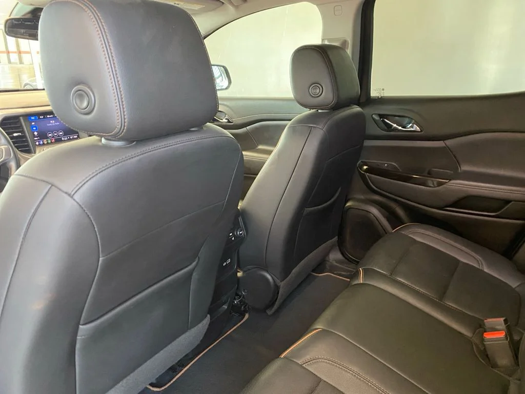 Used 2023 White GMC AT4 image 19