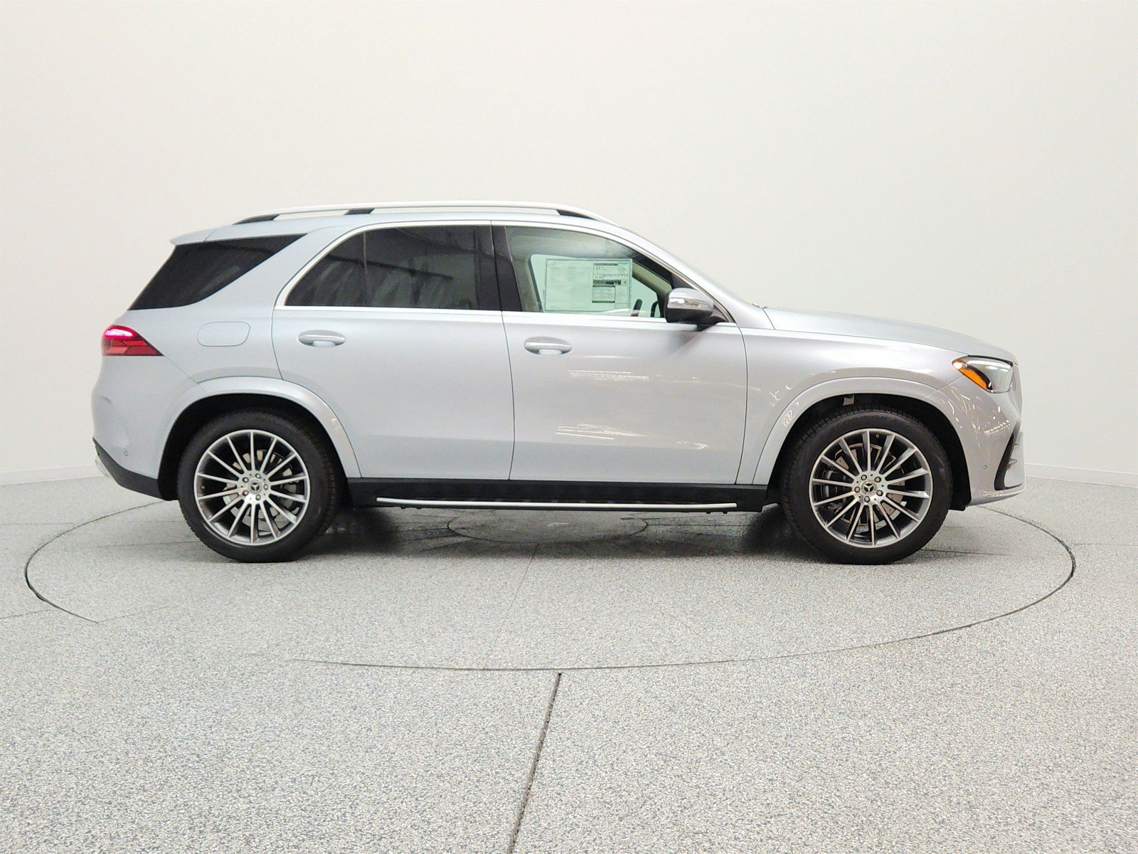 New 2026 Cirrus Silver Metallic Mercedes-Benz GLE 450 4MATIC® SUV image 34