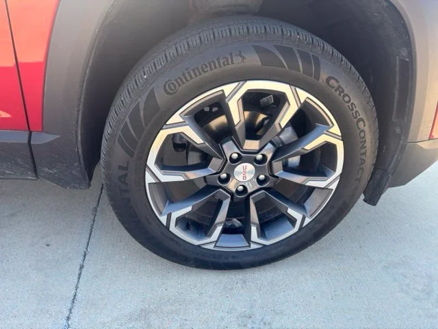 Used 2025 Red GMC Elevation image 15