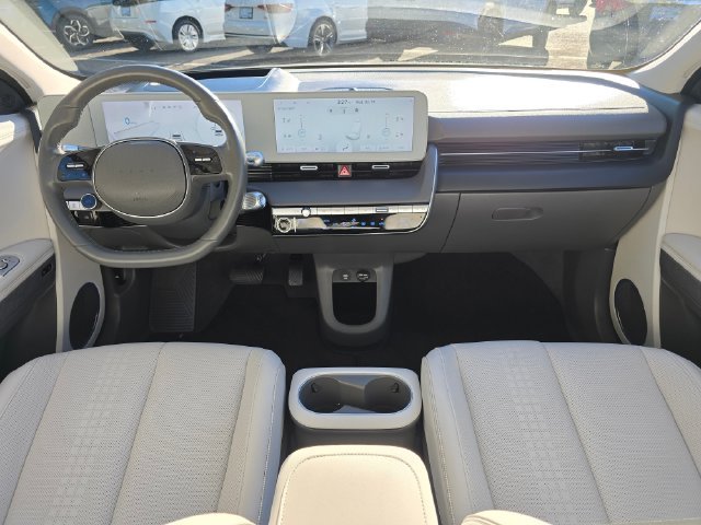 2023 Hyundai IONIQ 5 Limited - Photo 18