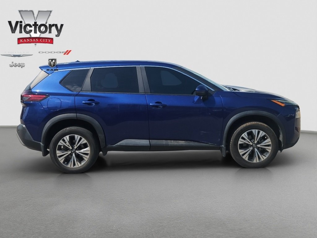 Used 2023 Nissan Rogue SV with VIN 5N1BT3BA6PC689893 for sale in Kansas City