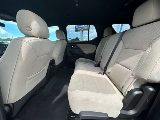Used 2022 Silver Chevrolet LS image 8