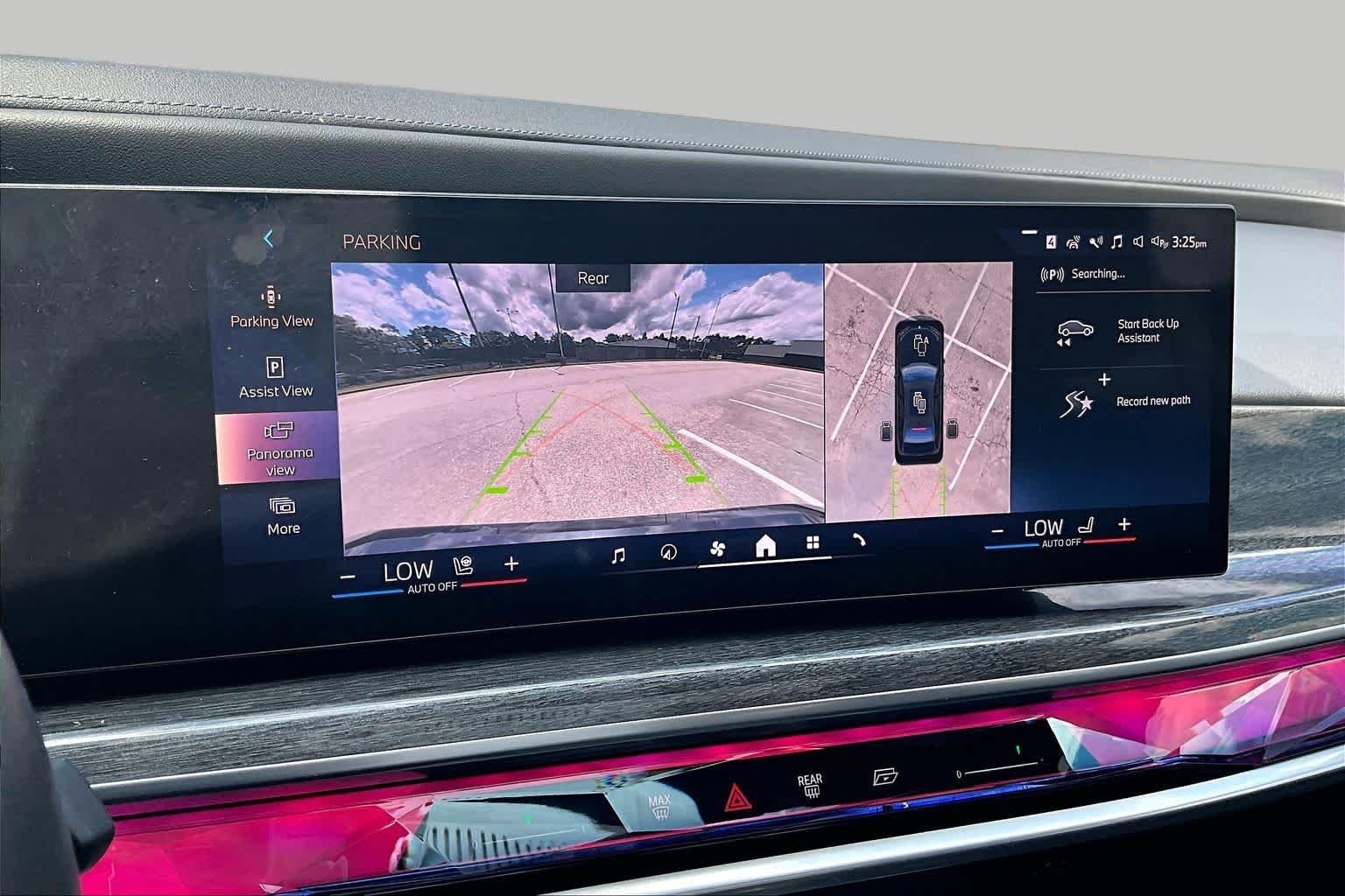 Used 2023 Black Sapphire Metallic BMW 740i image 27