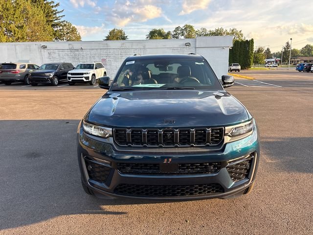 New 2027 Fathom Blue Pearl-Coat Paint Jeep Limited Reserve image 5