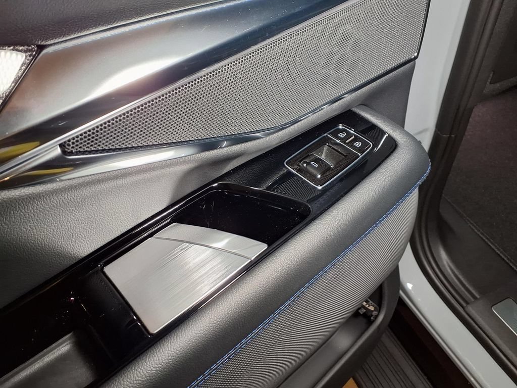 2026 Cadillac Escalade IQ Sport - Photo 11