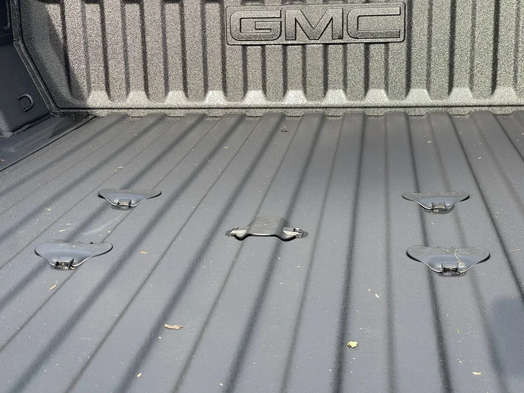 2026 GMC Sierra 2500HD SLT - Photo 9