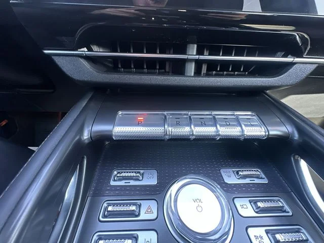 Used 2025 Black Lincoln Premiere image 26