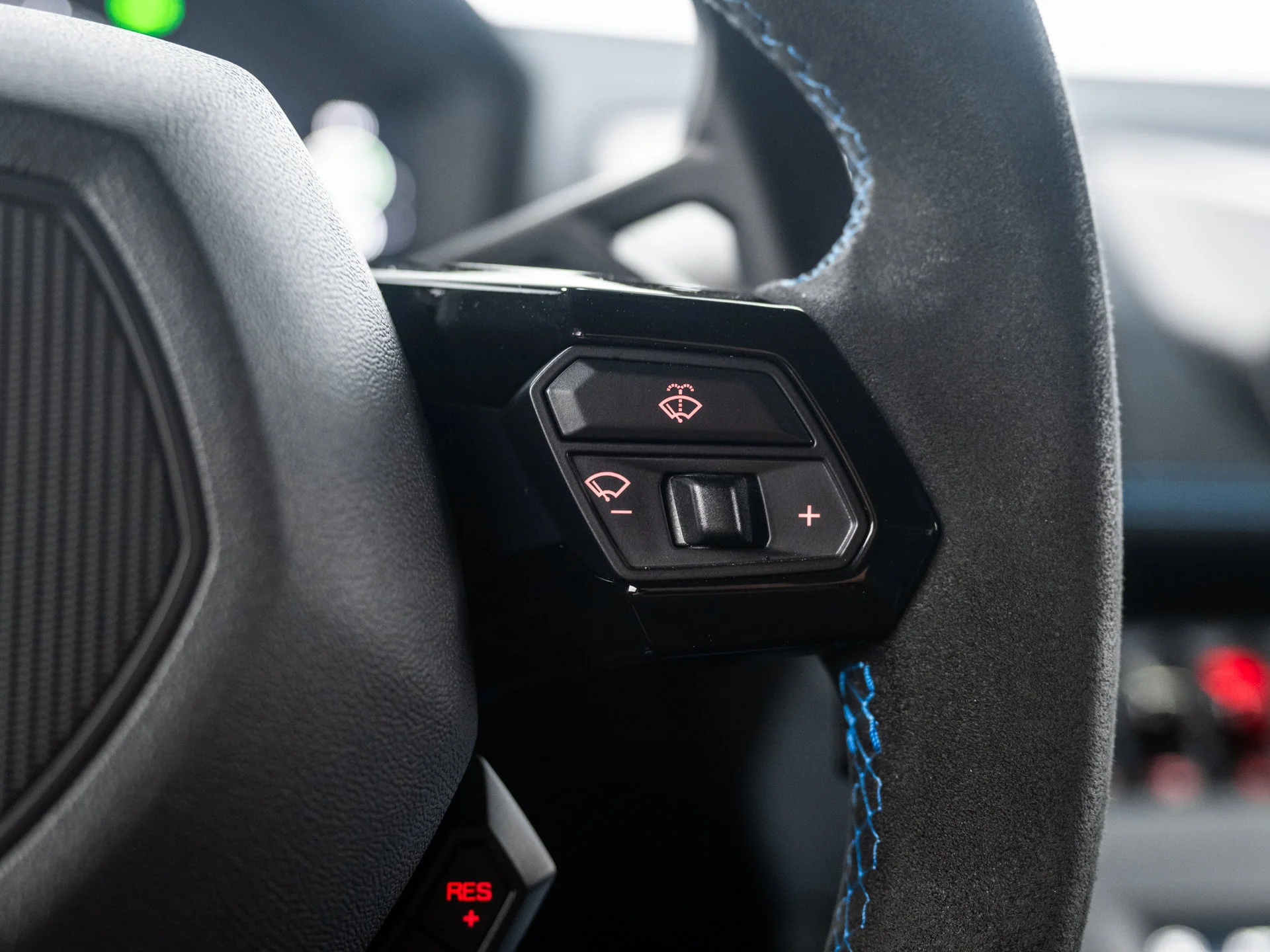 Used 2021 Bianco Asopo Metallic Lamborghini  image 47