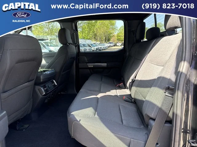 Used 2023 Black Ford XLT image 19
