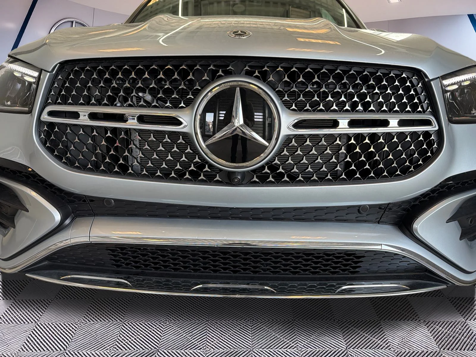 New 2026 Silver Mercedes-Benz GLE 350 4MATIC SUV image 23
