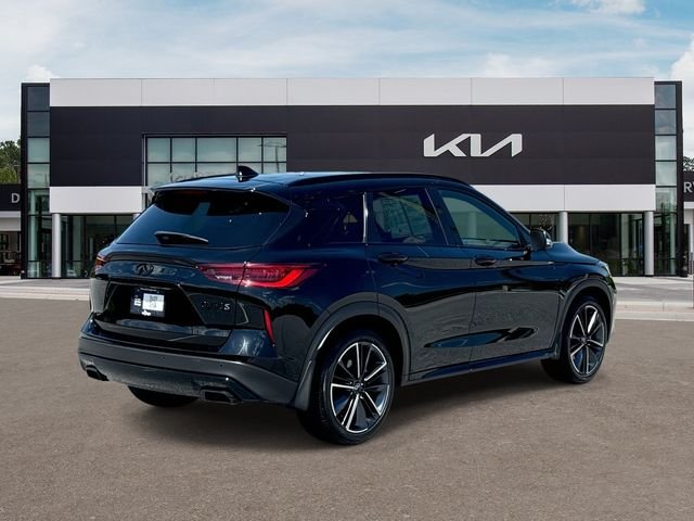 Used 2024 Black INFINITI SPORT image 8