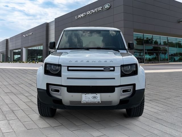 Certified Used 2025 Fuji White Land Rover S image 8