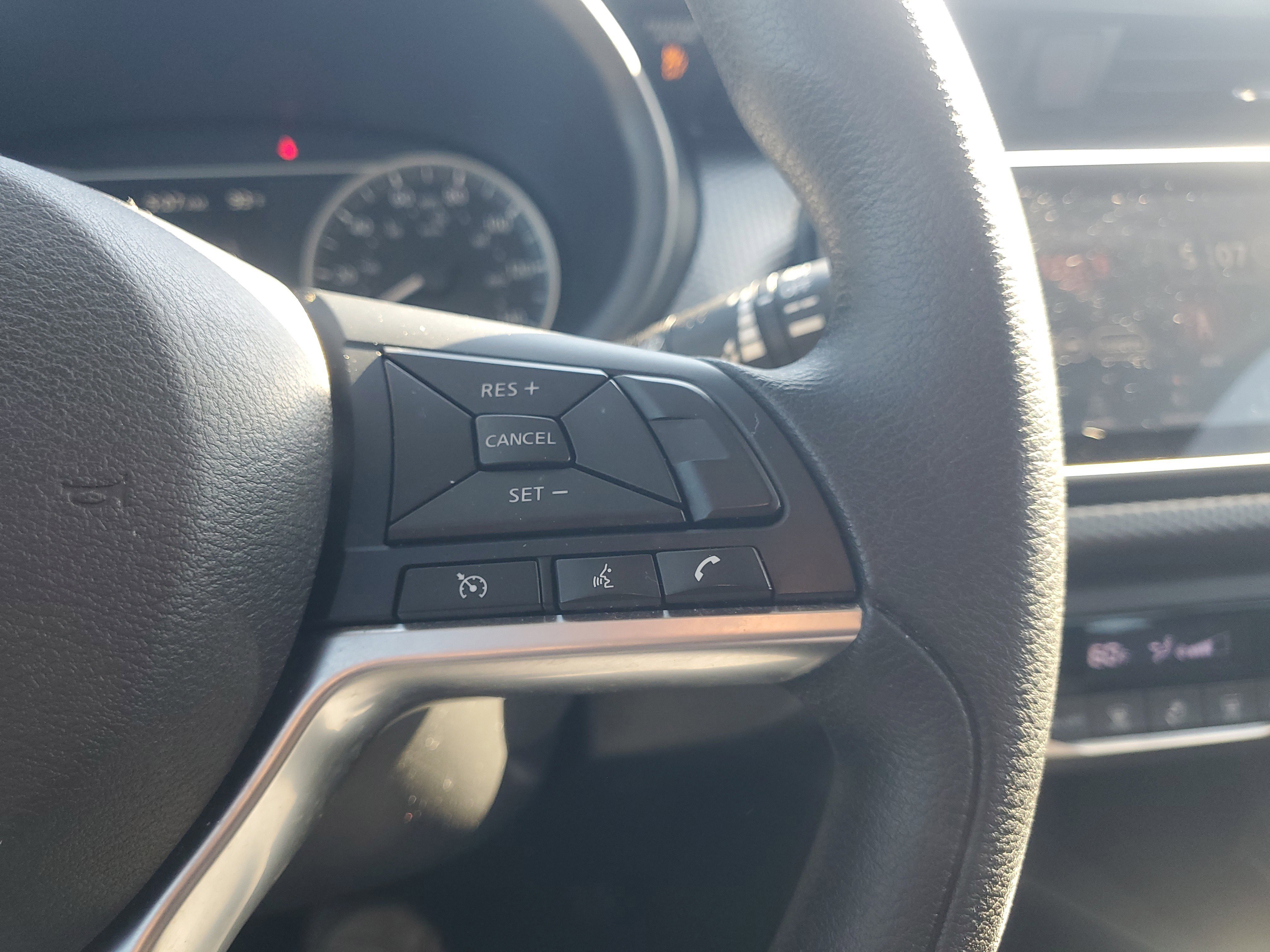 Used 2020 Brilliant Silver Metallic Nissan SV image 21