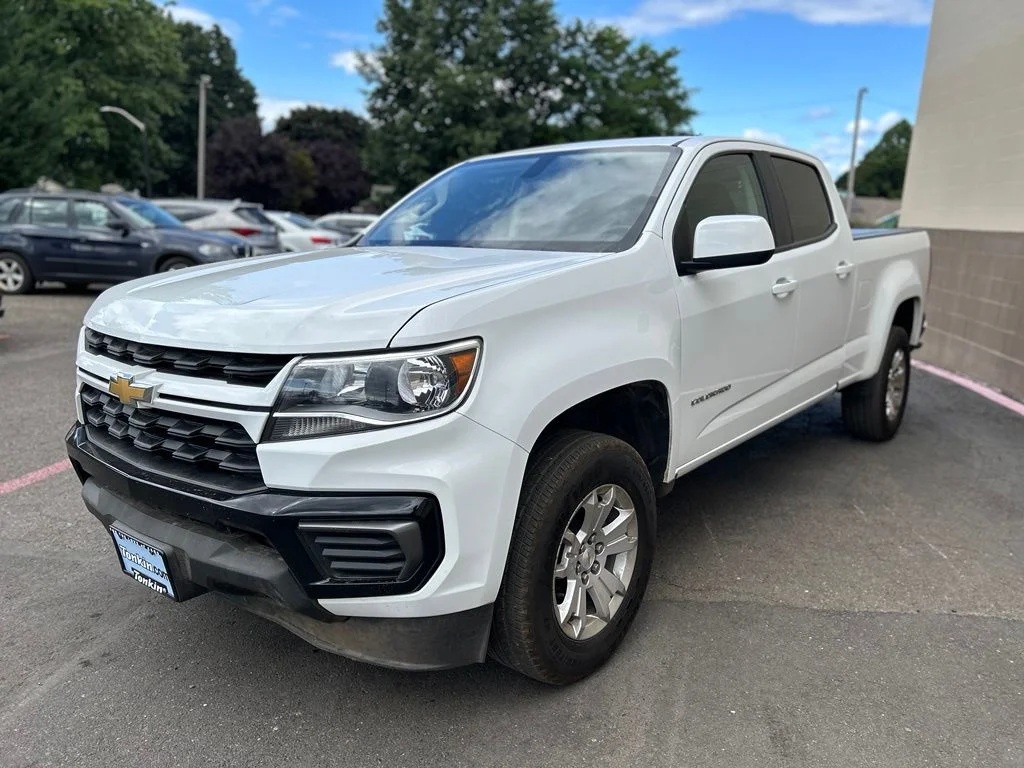 Used 2022 White Chevrolet LT image 9