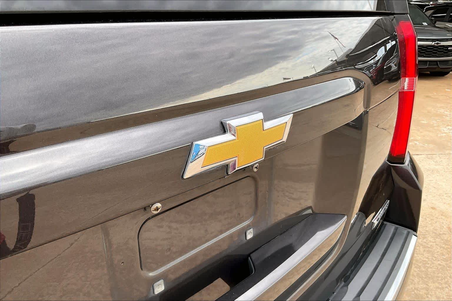 Used 2017 TUNGSTEN METALLIC Chevrolet Premier image 28
