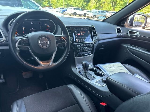 Used 2022 White Jeep Laredo X image 13