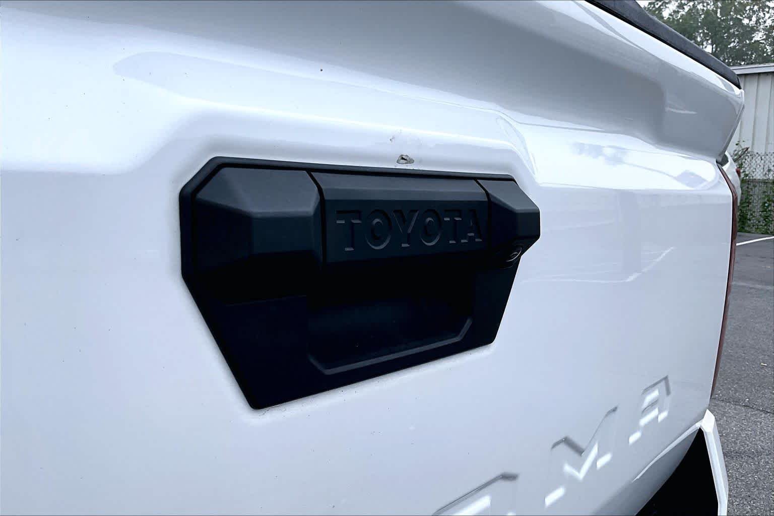 Used 2024 Ice Cap Toyota SR5 image 31