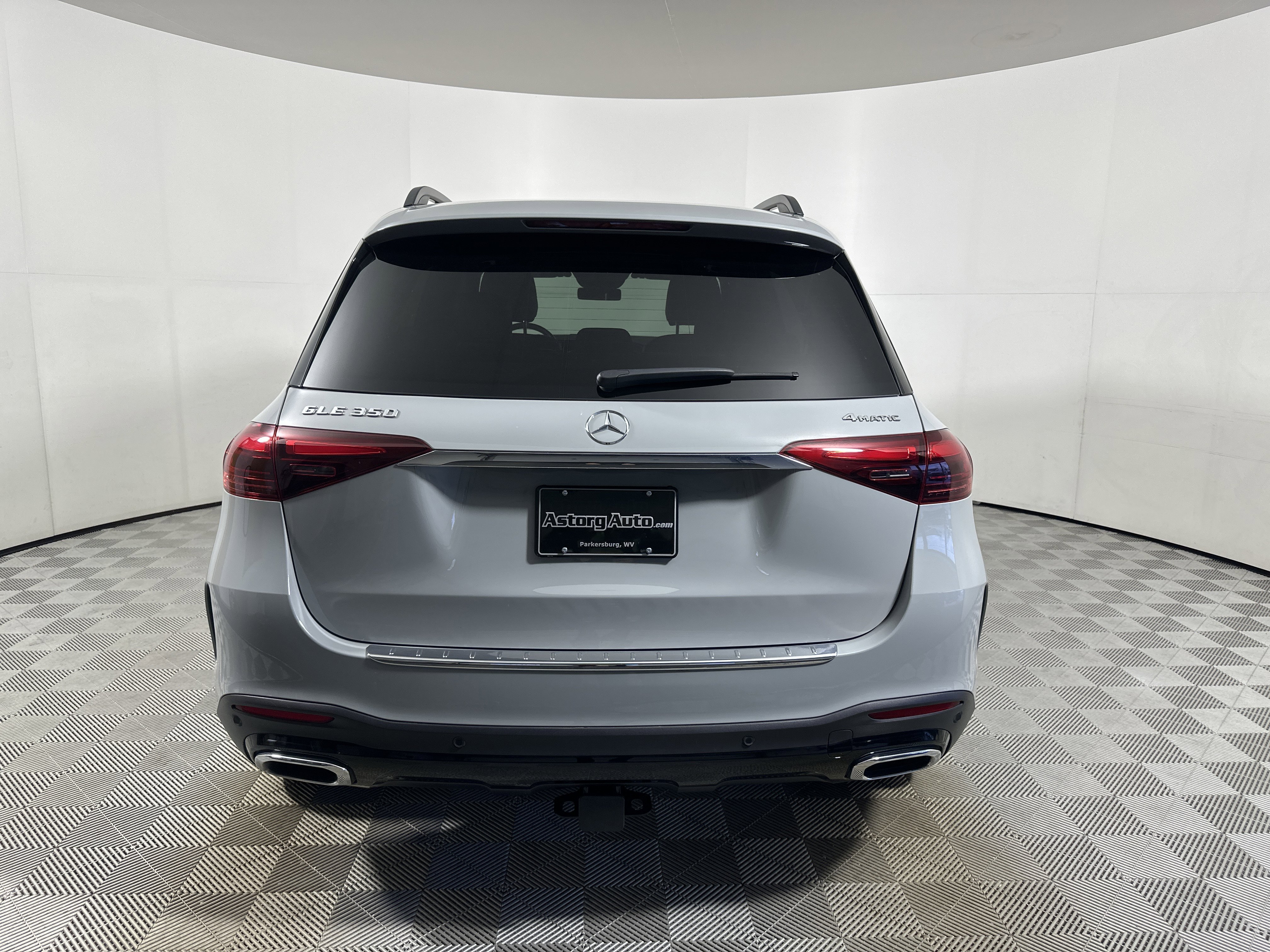 Certified Used 2024 Gray Mercedes-Benz GLE 350 image 6