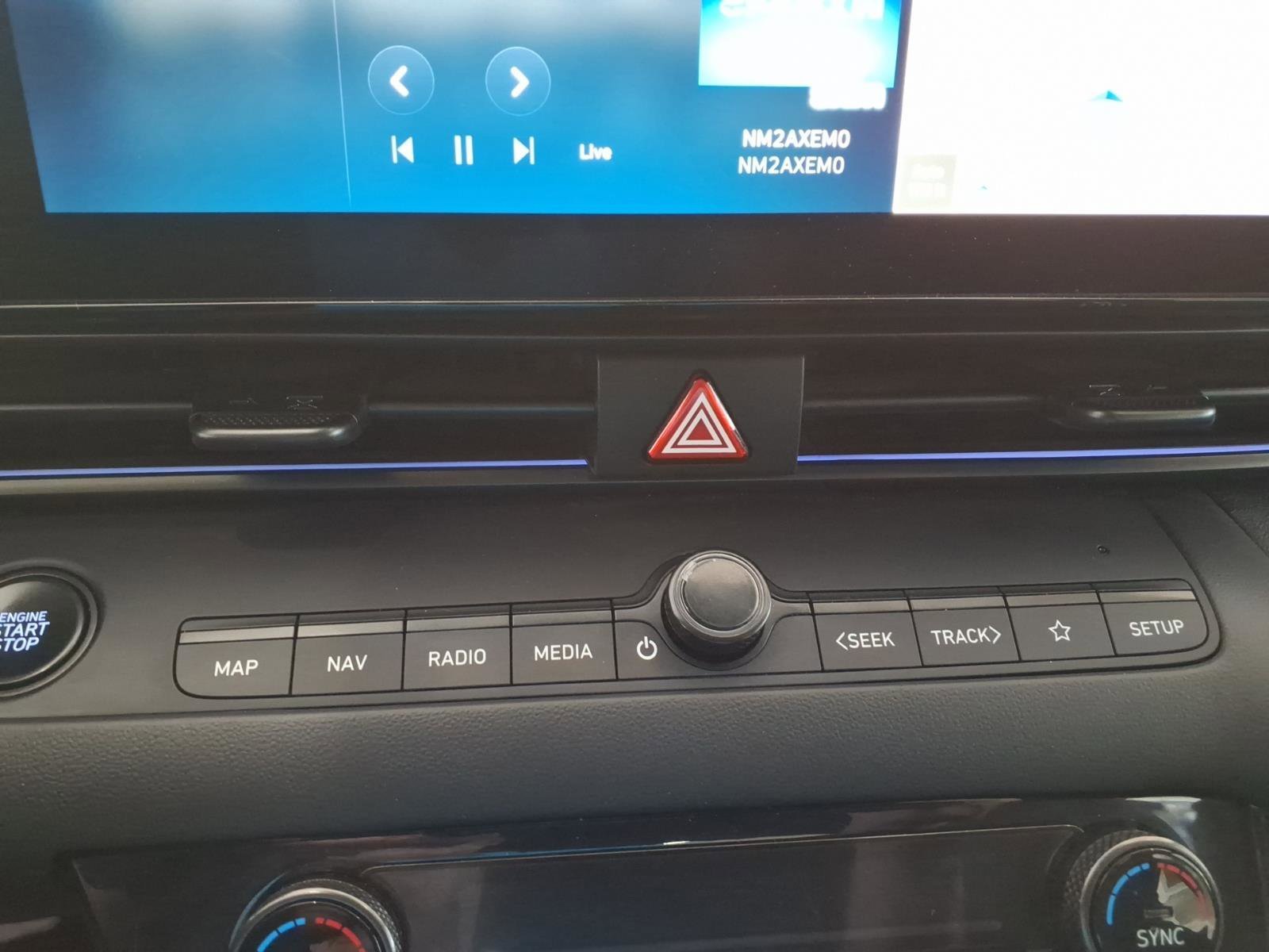 2025 Hyundai Elantra Blue - Photo 23