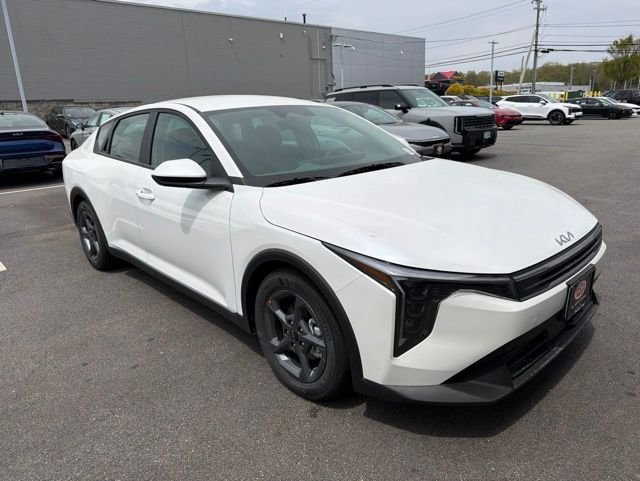 2026 Kia K4 LXS AT's photo