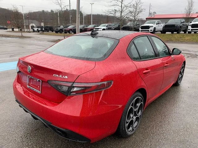 New 2026 Alfa Rosso Alfa Romeo Sprint AWD image 6