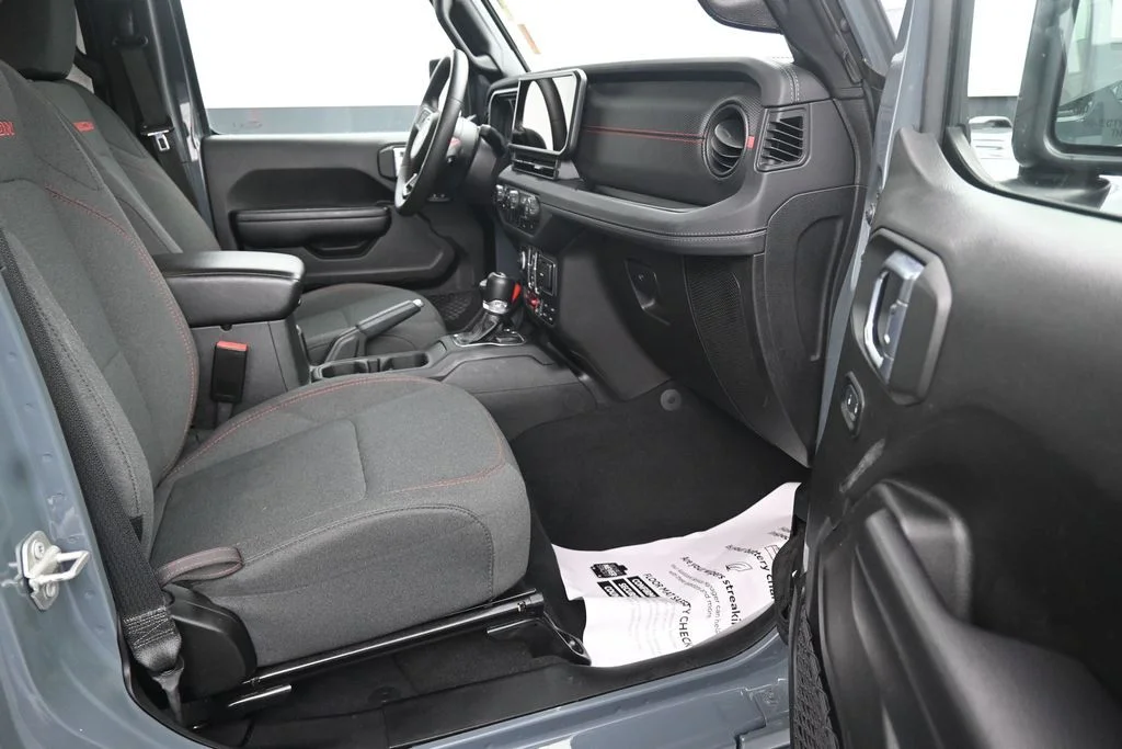 2024 Jeep Wrangler 4-Door Rubicon - Photo 13
