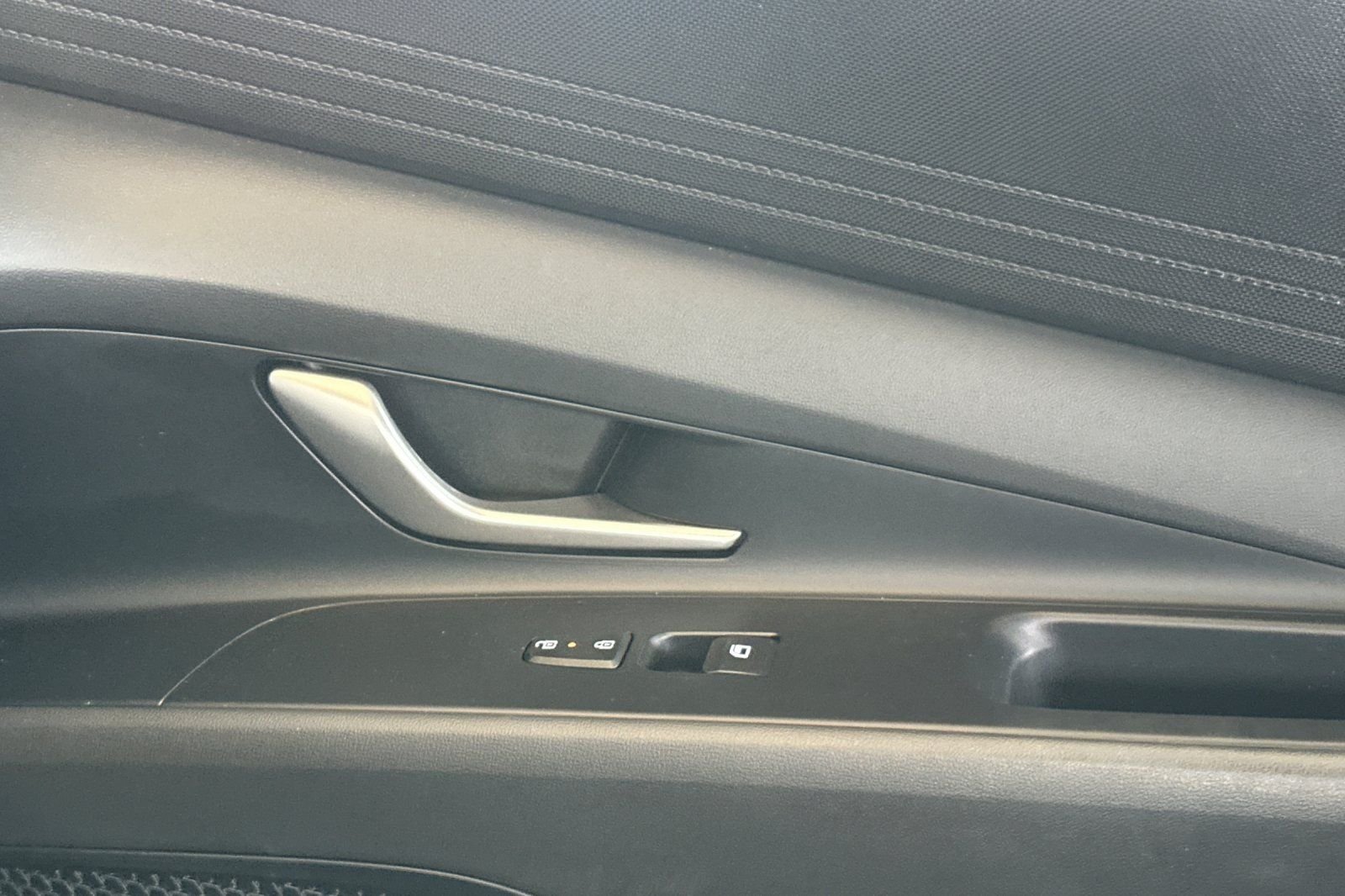 Certified Used 2025 Gray Hyundai SE image 17
