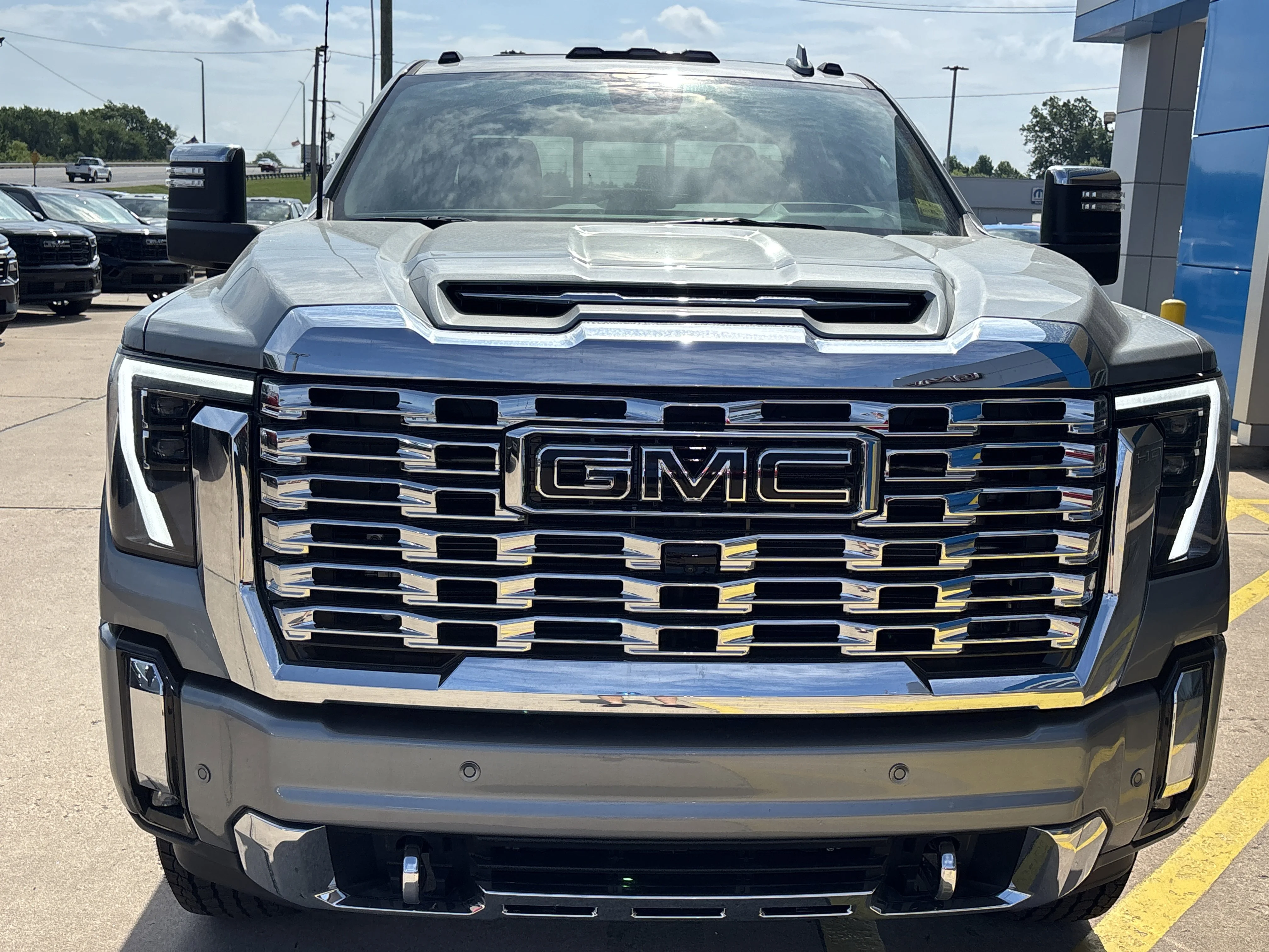 2026 GMC Sierra 2500HD Denali - Photo 9