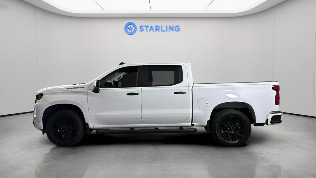 Used 2026 White Chevrolet Custom image 3