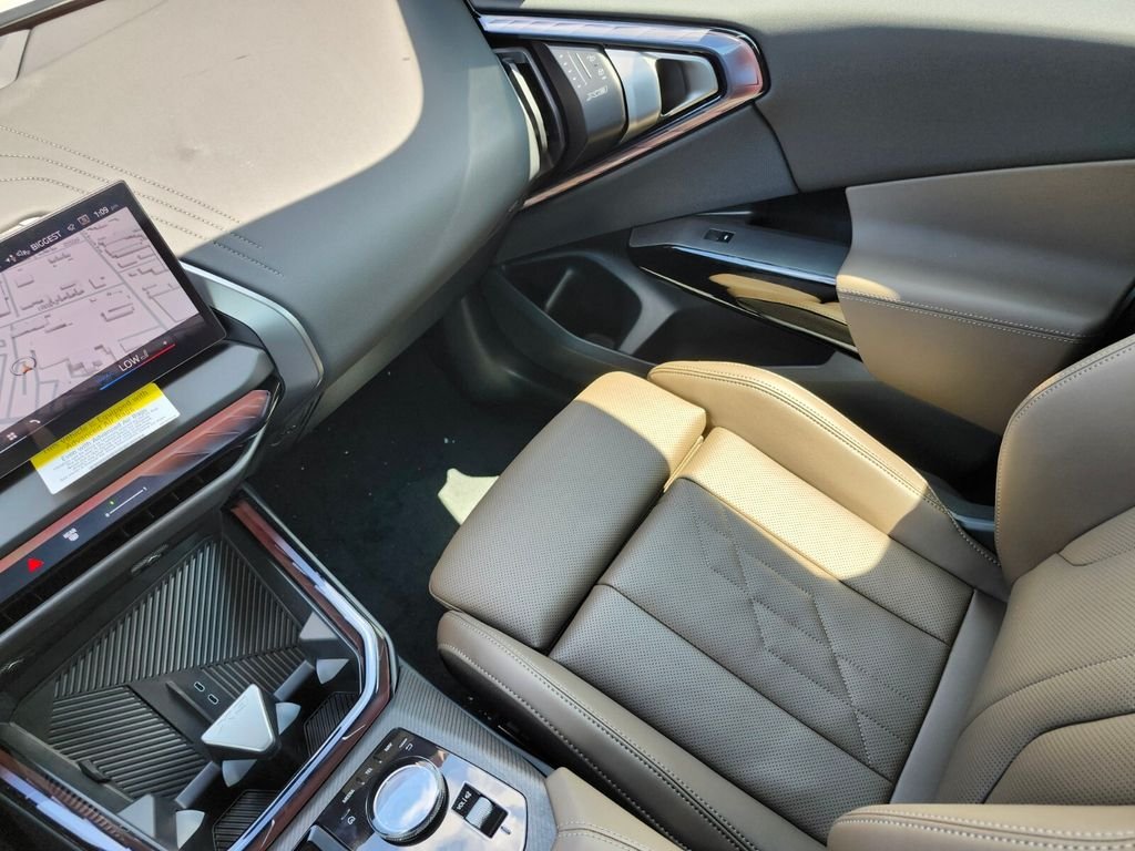 Used 2026 White BMW 30 xDrive image 15