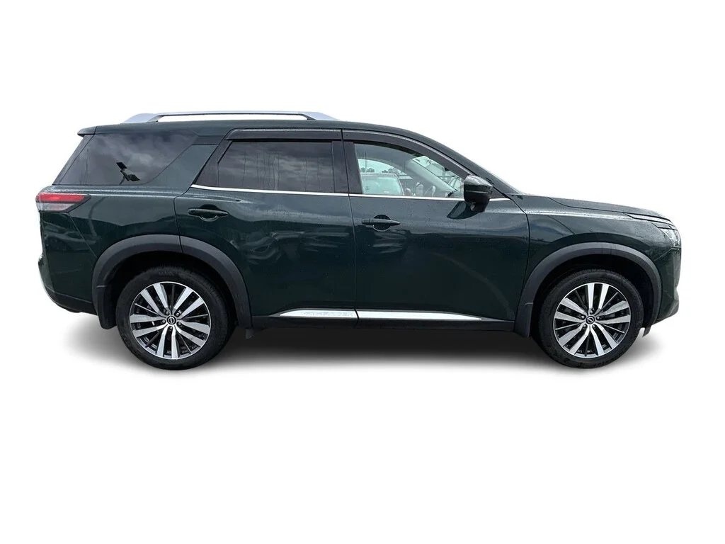 Used 2022  Nissan Platinum V6 4x4 at Dilawri Certified   Local BC image 16