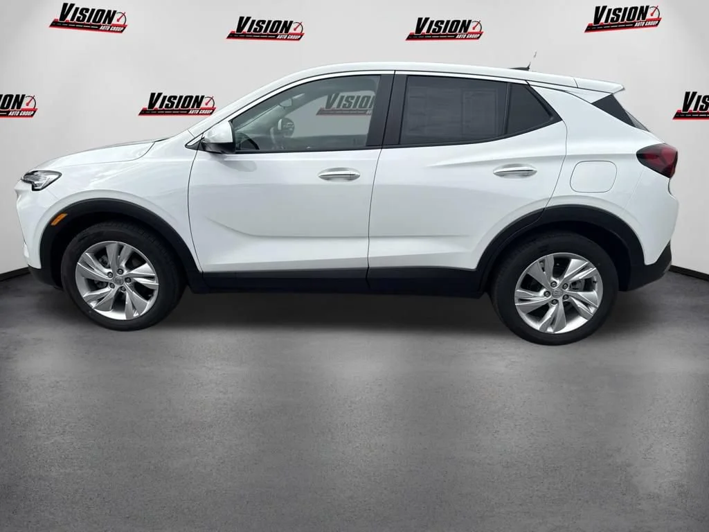 Used 2024 Summit White Buick Preferred image 8