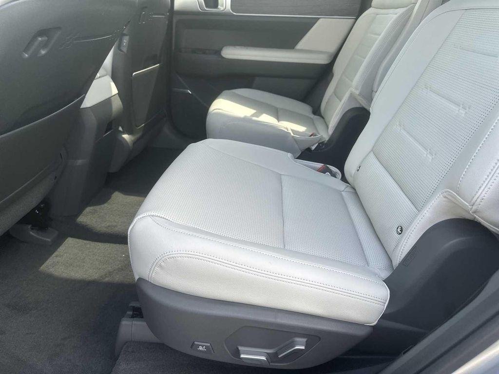 2026 Hyundai Santa Fe Limited - Photo 27