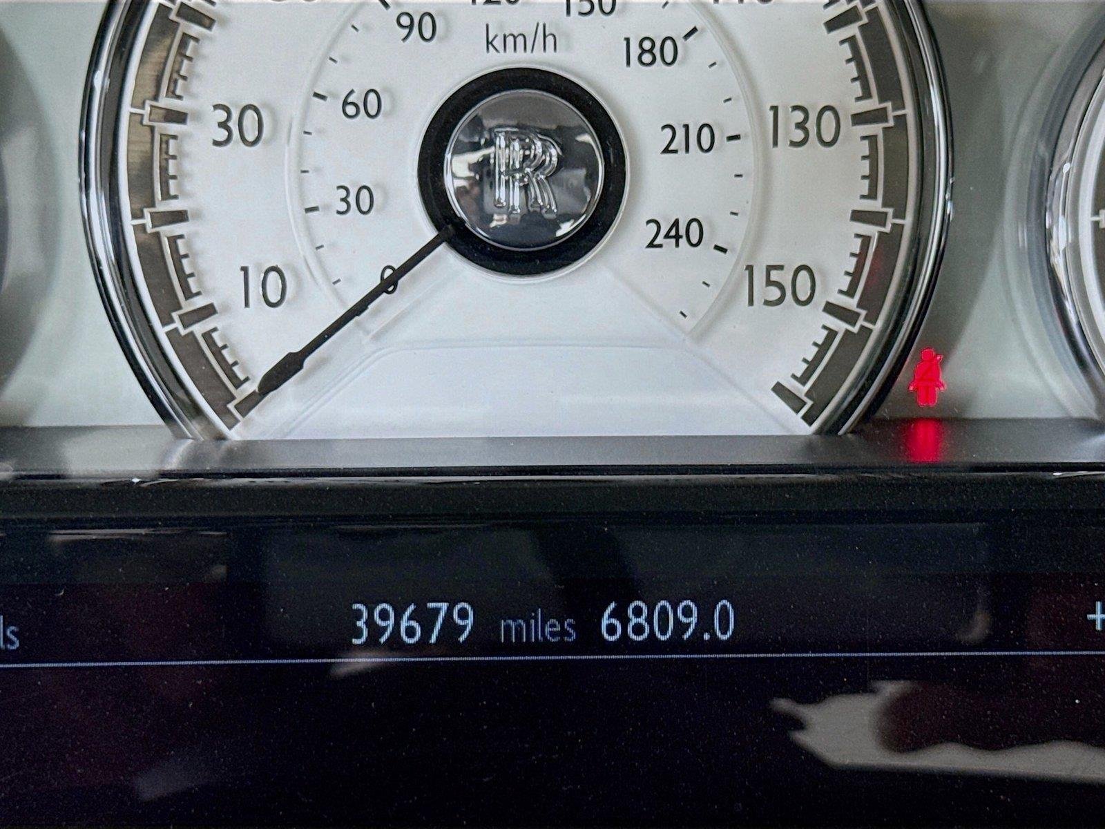 Used 2016 English White Rolls-Royce  image 19