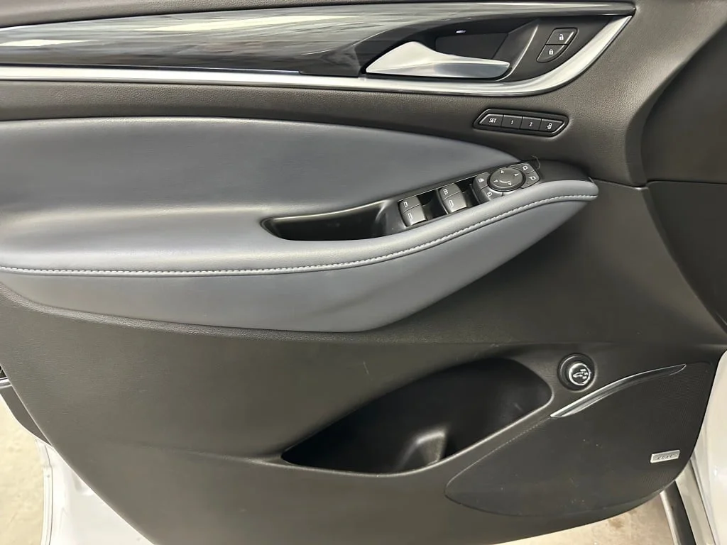 2023 Buick Enclave Premium - Photo 8