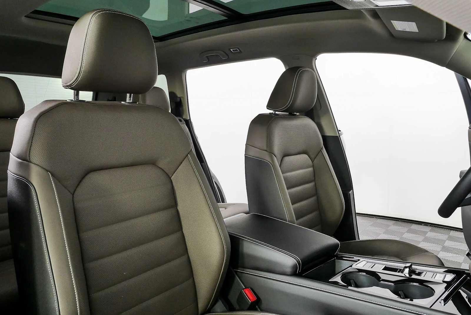 New 2026 Pure Gray Volkswagen 2.0T SEL image 23