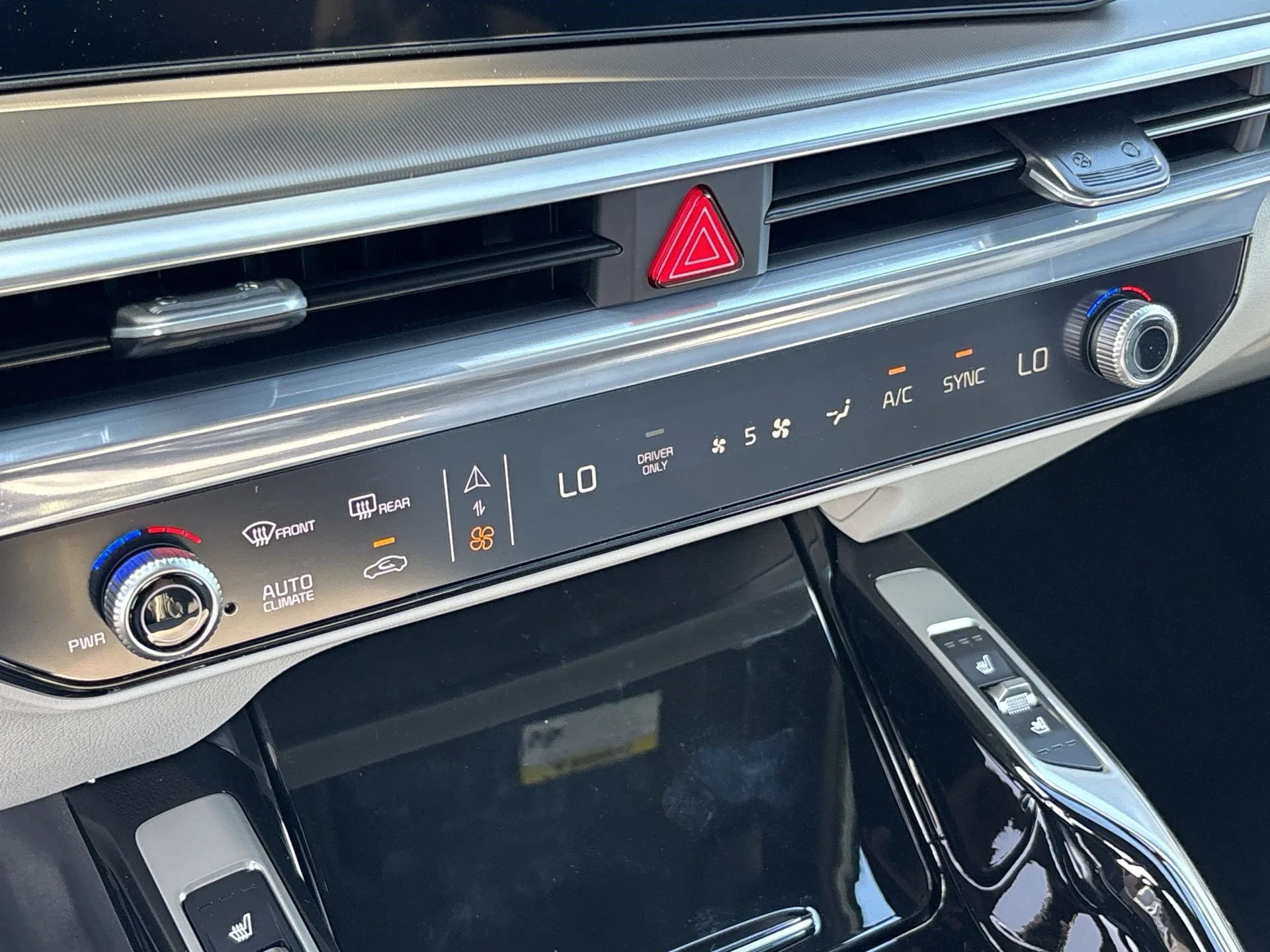 New 2026 Snow White Pearl Kia X-Line SX Prestige AWD image 18