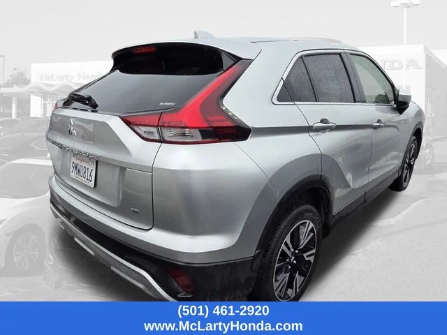 Used 2024 Silver Mitsubishi SE image 4